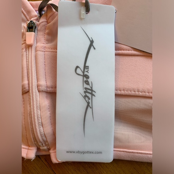 X by Gottex sports bra. Size XL - Picture 8 of 11